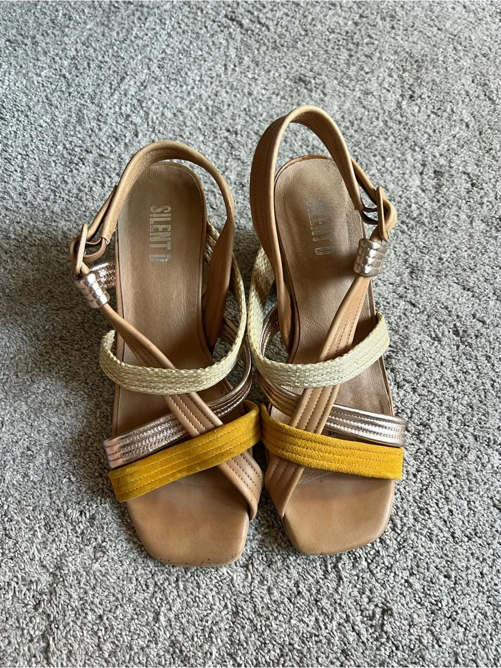 Anthropologie Silent D Fate Size 40 Chunky Heel Strappy Sandals Beige Yellow